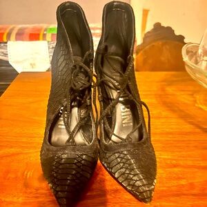 Women’s laced up heels. Size 7